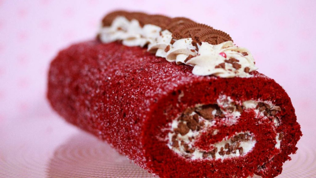 Brazo Gitano Red Velvet con crema de Oreo Brazo Gitano Red Velvet con crema de Oreo